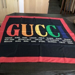 NWT 100% SILK GUCCI MULTI WORLD SCARF IN BOX